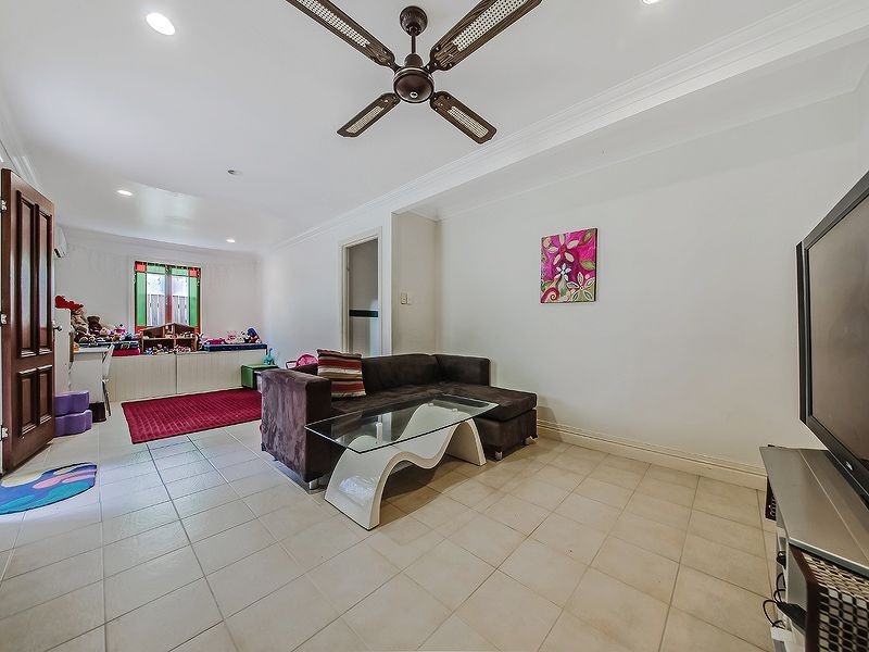 30 Strawberry Road, Manly West QLD 4179