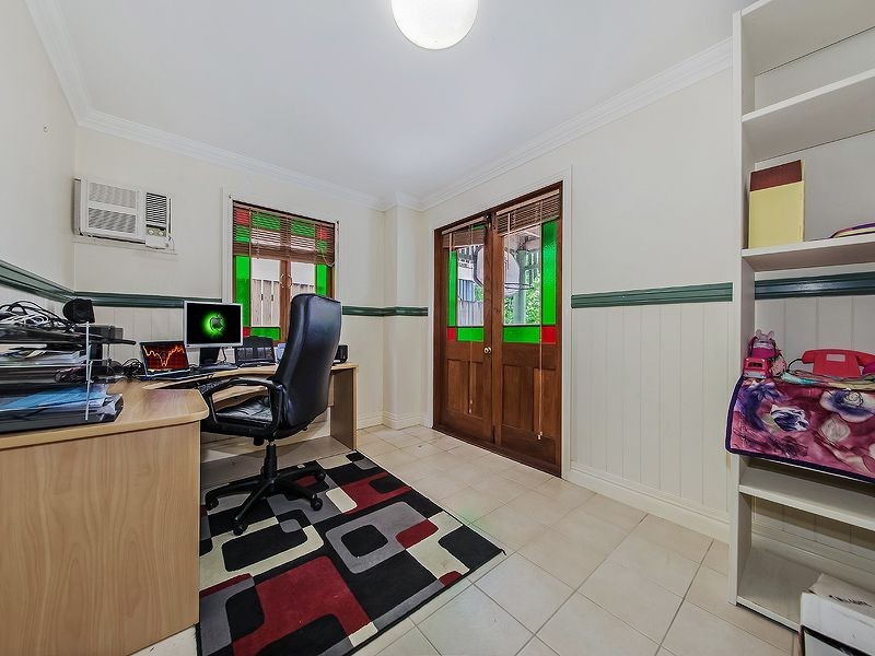 30 Strawberry Road, Manly West QLD 4179