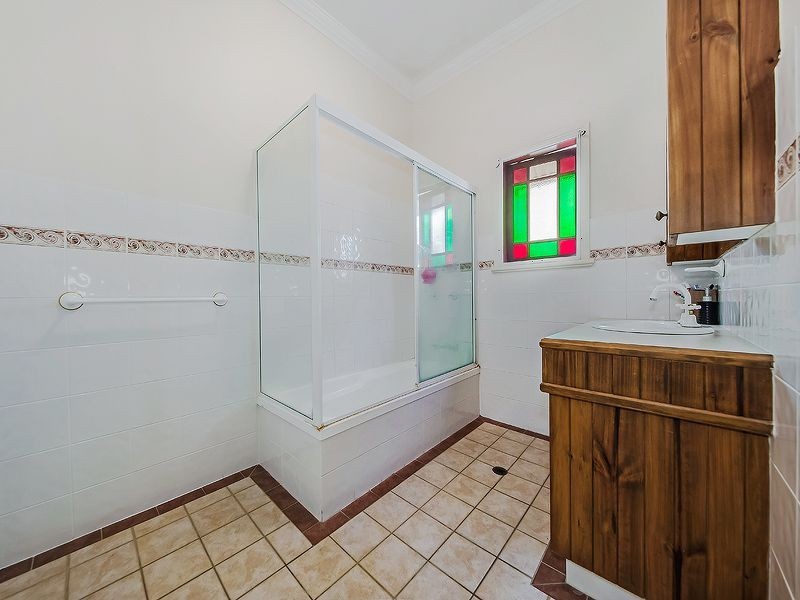 30 Strawberry Road, Manly West QLD 4179