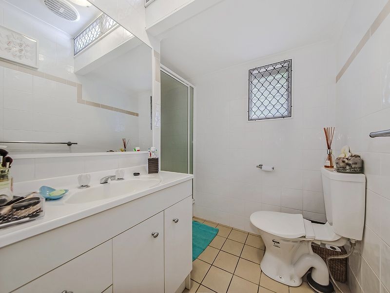 1/72 Mcfadden Street, Wynnum QLD 4178