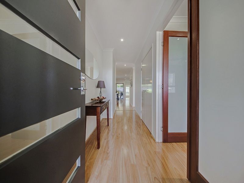 19 Foxwood Circuit, Wakerley QLD 4154