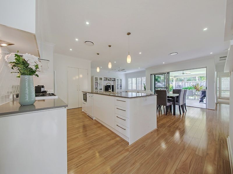 19 Foxwood Circuit, Wakerley QLD 4154