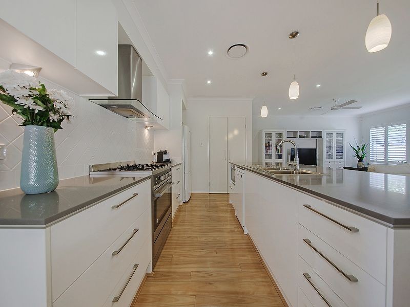 19 Foxwood Circuit, Wakerley QLD 4154