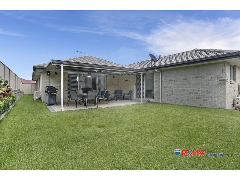 35 Jessielea Street, Wynnum West QLD 4178