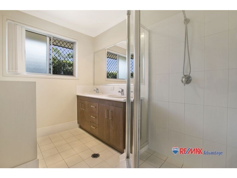 35 Jessielea Street, Wynnum West QLD 4178