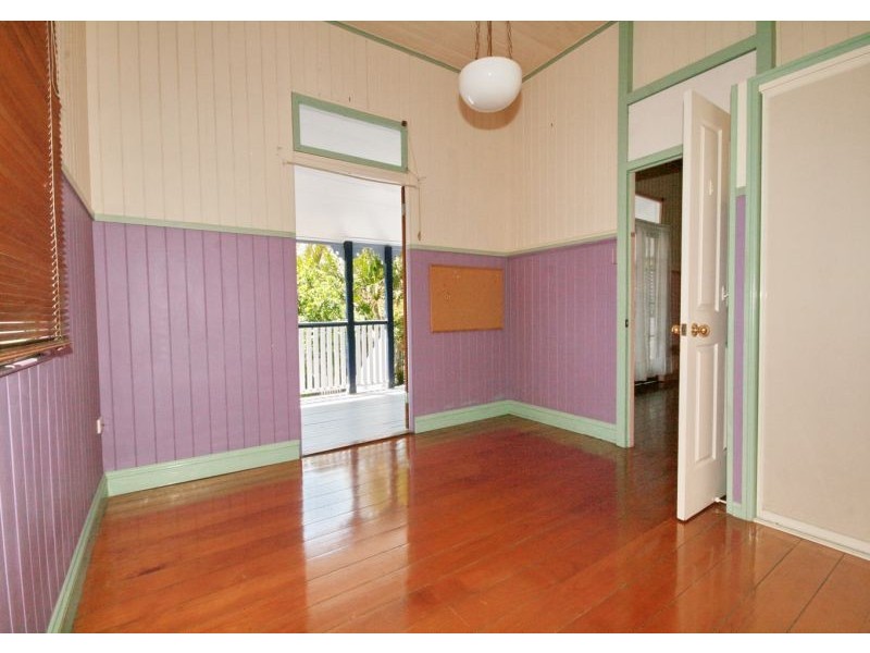 38 Alexander St, Lota QLD 4179