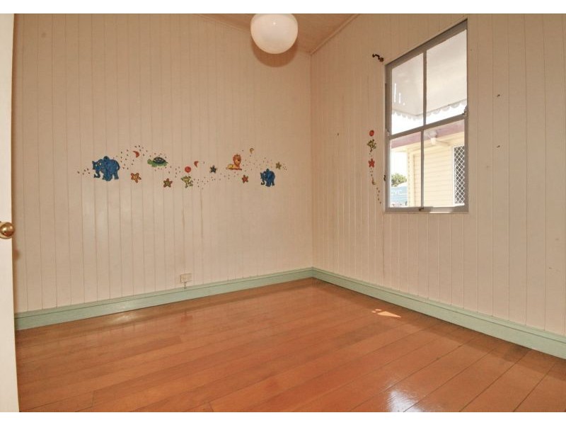38 Alexander St, Lota QLD 4179