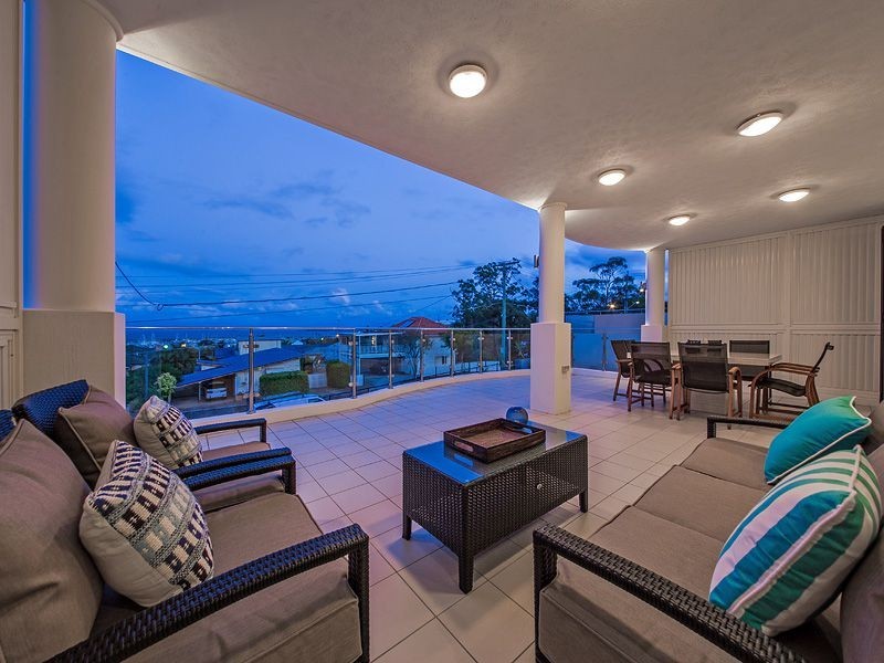 171 Carlton Terrace, Manly QLD 4179