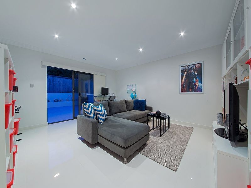 171 Carlton Terrace, Manly QLD 4179