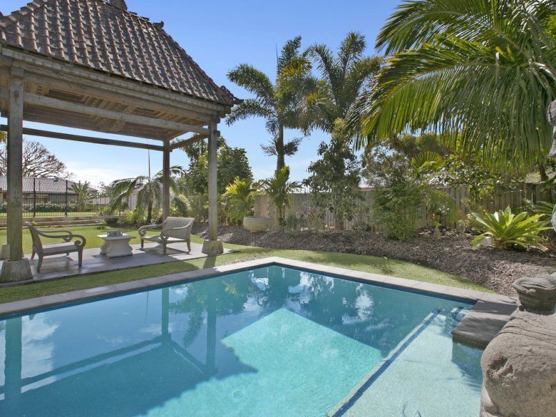 24 Alkoomie Street, Wynnum QLD 4178