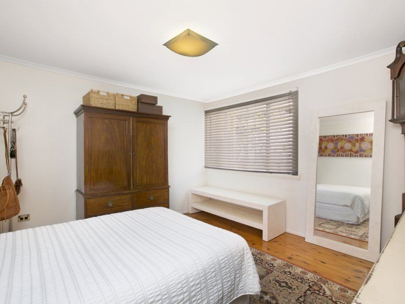 24 Alkoomie Street, Wynnum QLD 4178