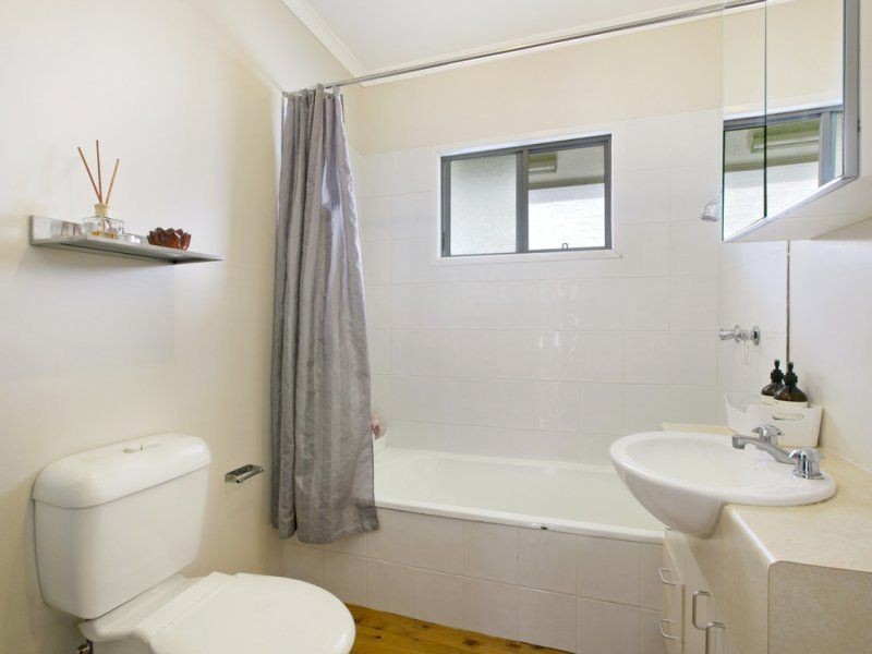 24 Alkoomie Street, Wynnum QLD 4178