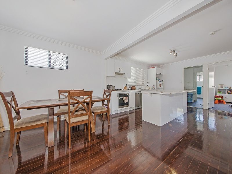 16 Roby Street, Wynnum QLD 4178