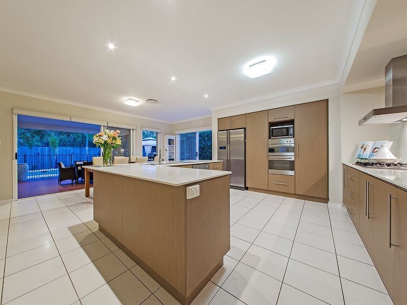 23 Brush Box Place, Wakerley QLD 4154