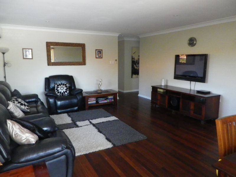 17 Pavlu Street, Wynnum West QLD 4178