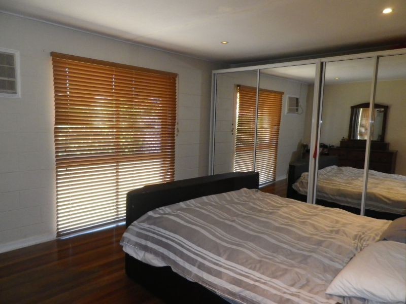 17 Pavlu Street, Wynnum West QLD 4178