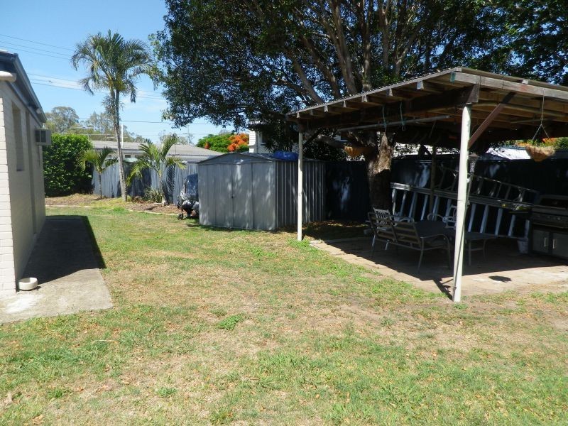 17 Pavlu Street, Wynnum West QLD 4178