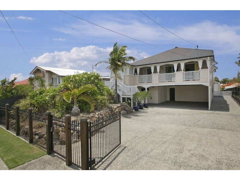 74 Glenora Street, Wynnum QLD 4178