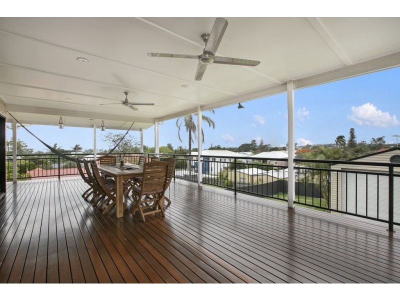 74 Glenora Street, Wynnum QLD 4178