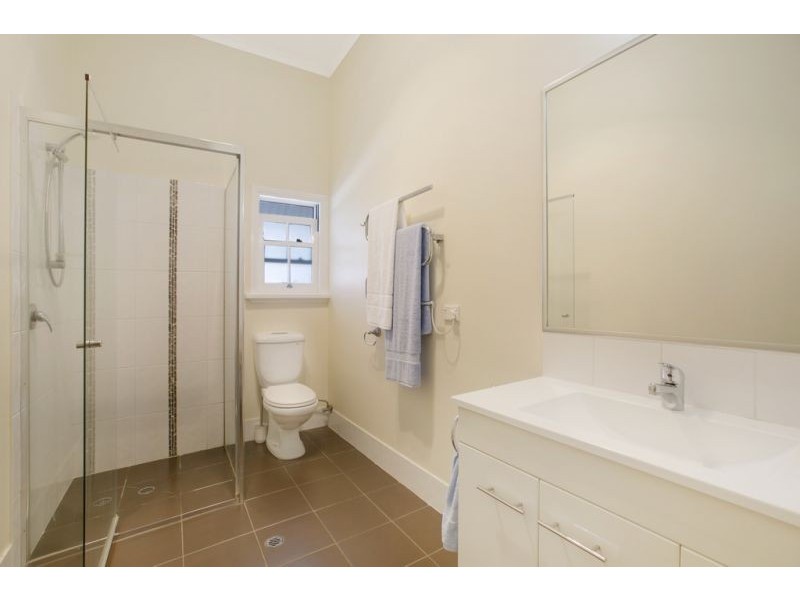 74 Glenora Street, Wynnum QLD 4178