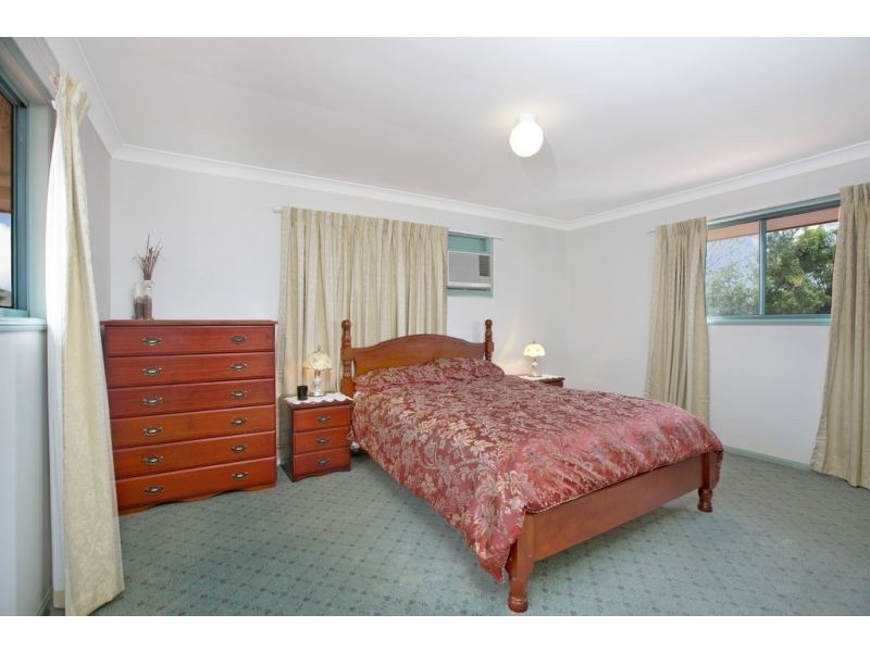 5 Hayley Street, Manly West QLD 4179