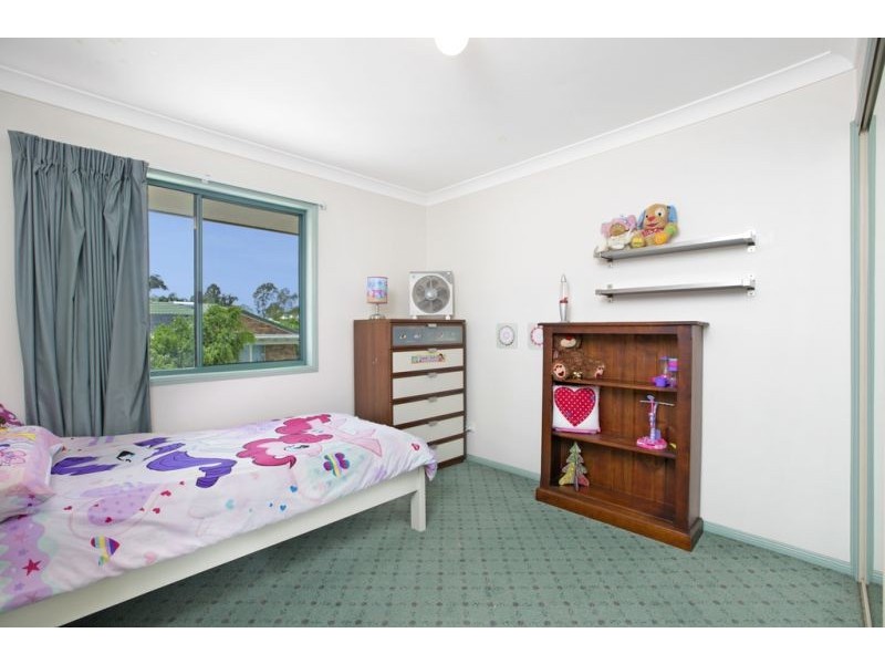 5 Hayley Street, Manly West QLD 4179