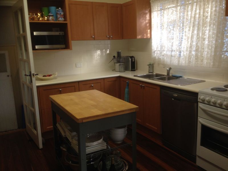 12 Ingleston Street, Wynnum West QLD 4178