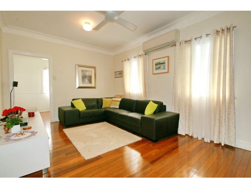 26 Raffles Street, Mount Gravatt East QLD 4122