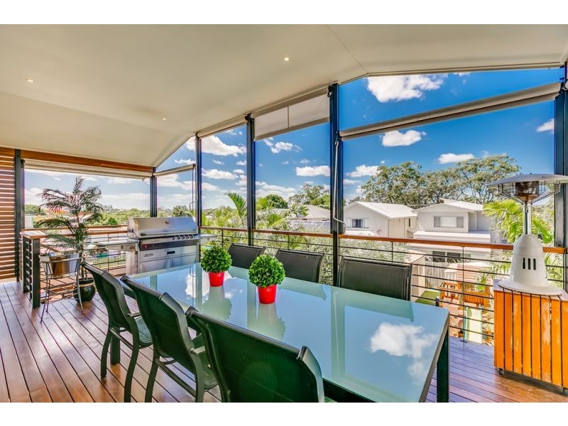 92 Moreton Avenue, Wynnum QLD 4178