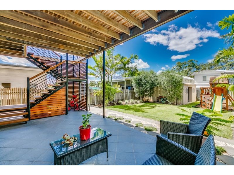 92 Moreton Avenue, Wynnum QLD 4178