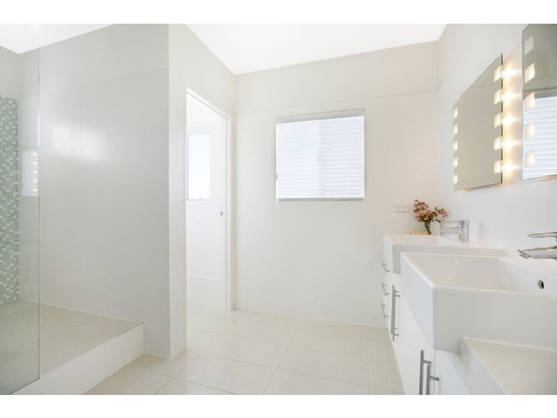 37 Prospect Street, Wynnum QLD 4178