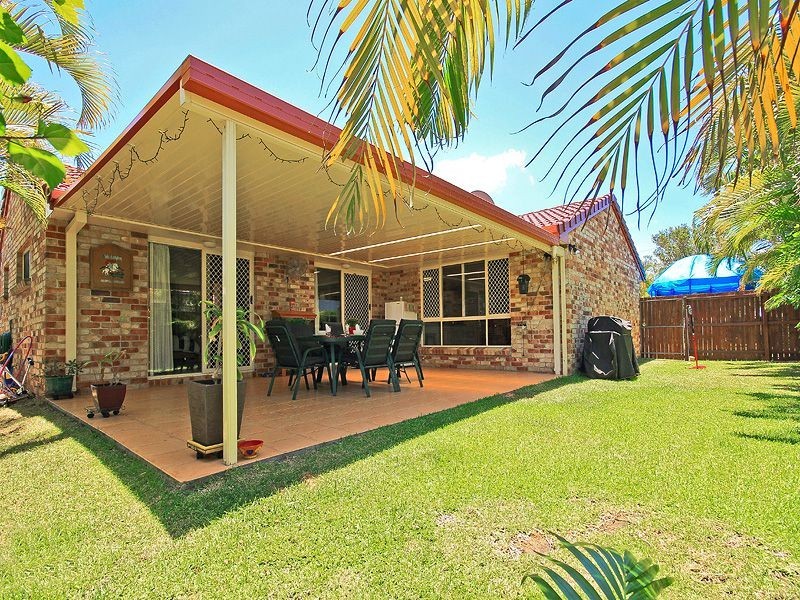 32 Samantha Street, Wynnum West QLD 4178