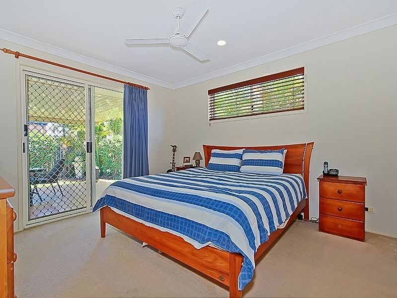 32 Samantha Street, Wynnum West QLD 4178