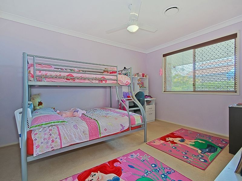 32 Samantha Street, Wynnum West QLD 4178