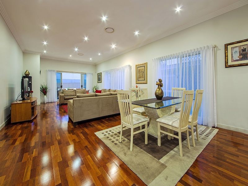 69 Feathertail Place, Wakerley QLD 4154