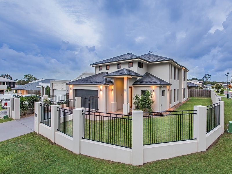8 Foxwood Circuit, Wakerley QLD 4154
