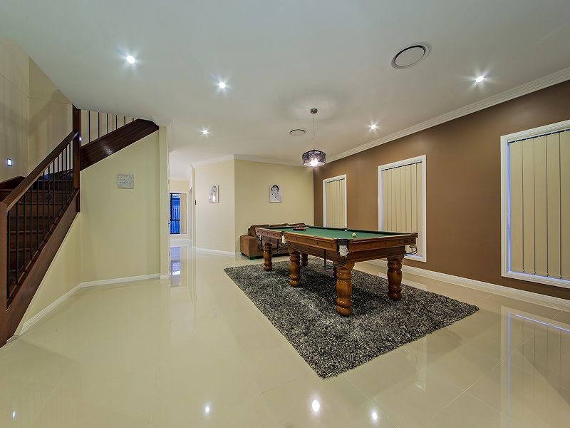 8 Foxwood Circuit, Wakerley QLD 4154