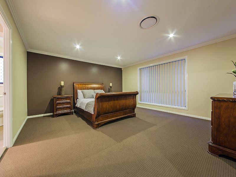 8 Foxwood Circuit, Wakerley QLD 4154