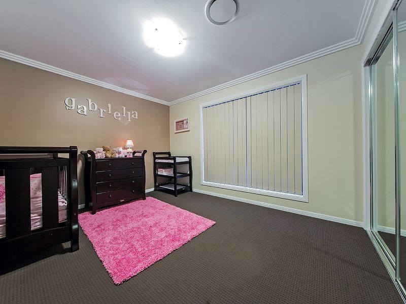 8 Foxwood Circuit, Wakerley QLD 4154