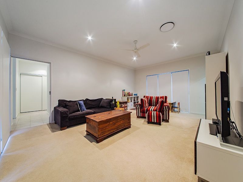 16 Macquarie Street, Wakerley QLD 4154