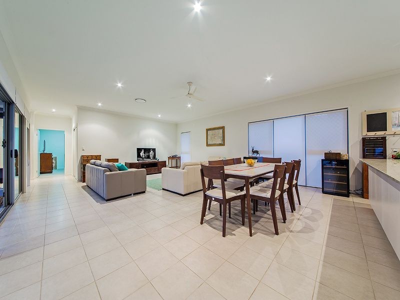 16 Macquarie Street, Wakerley QLD 4154