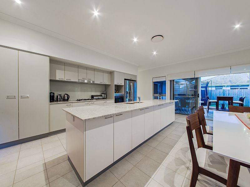 16 Macquarie Street, Wakerley QLD 4154