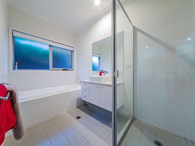 16 Macquarie Street, Wakerley QLD 4154