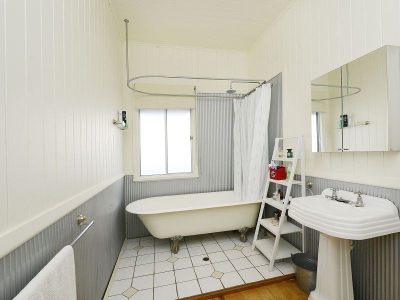 39 Walnut Street, Wynnum QLD 4178