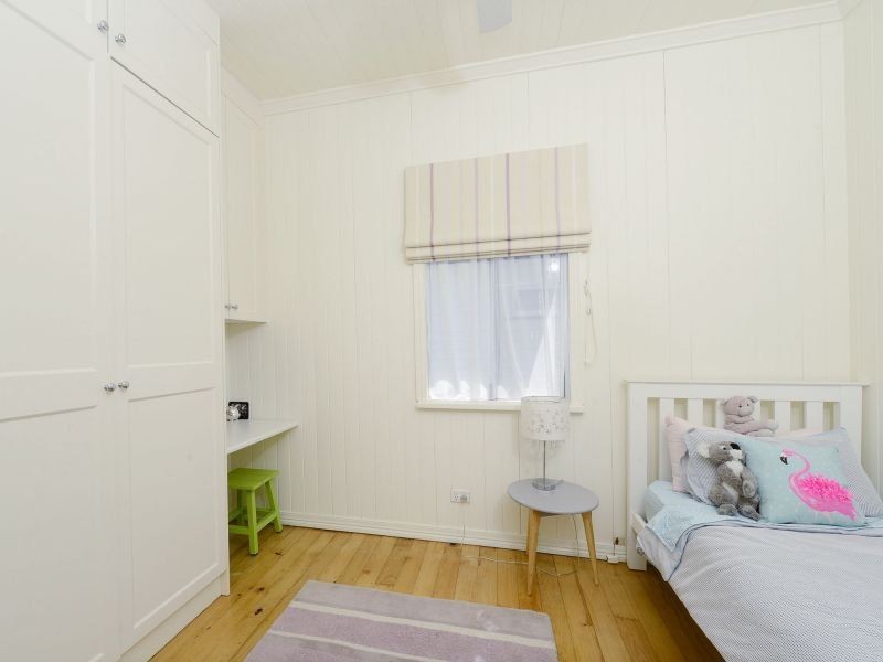 39 Walnut Street, Wynnum QLD 4178