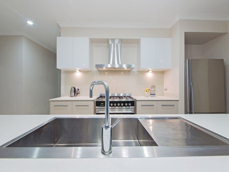 17 Foxwood Circuit, Wakerley QLD 4154