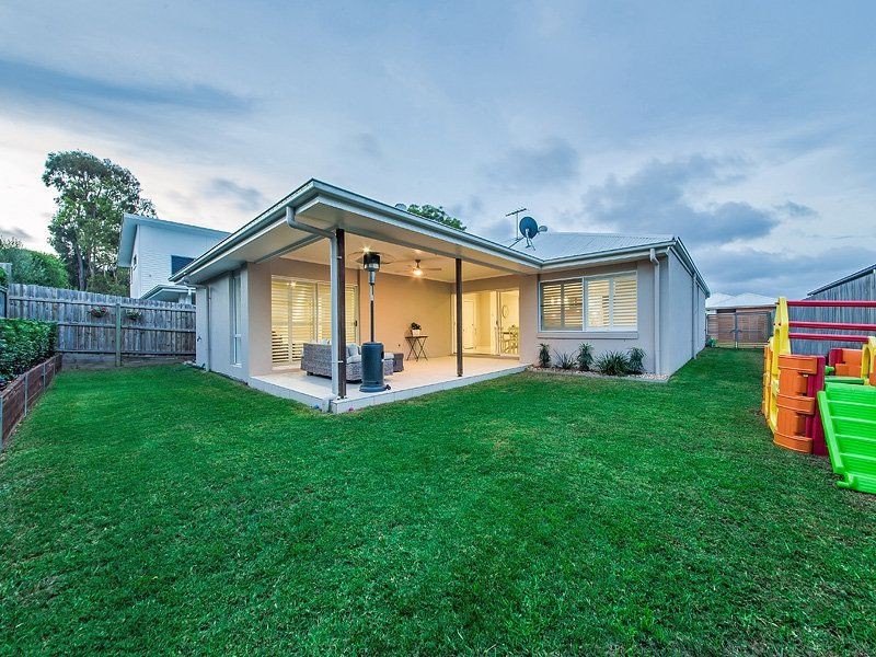 17 Foxwood Circuit, Wakerley QLD 4154