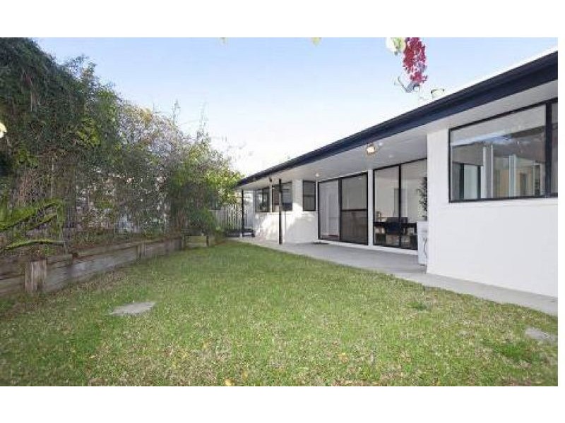 7 Moreton Avenue, Wynnum QLD 4178