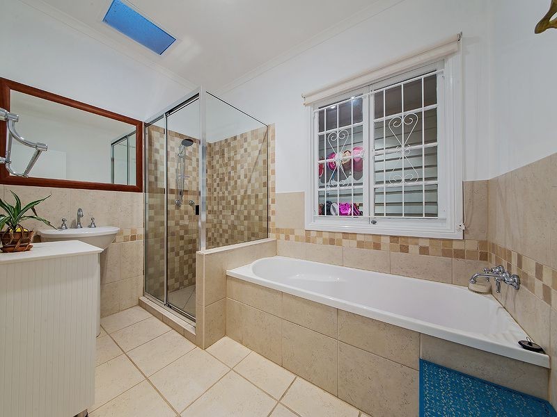 13 Bruce Street, Carina QLD 4152