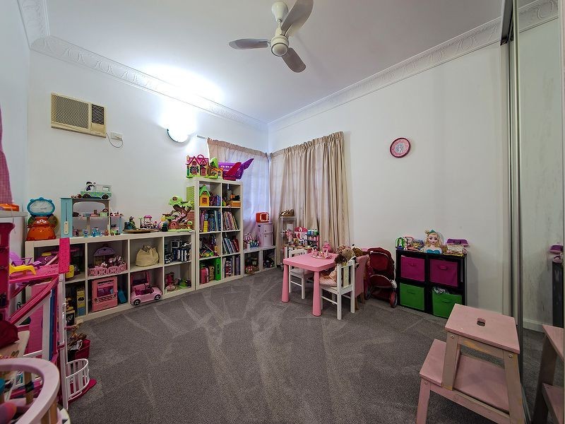 13 Bruce Street, Carina QLD 4152